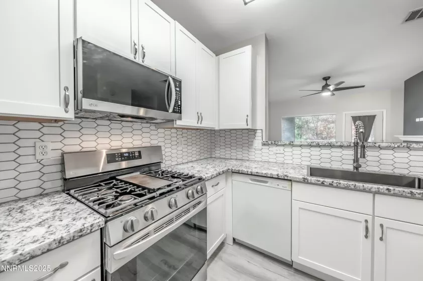 900 Meadows, Reno, Nevada 89521, 2 Bedrooms Bedrooms, ,2 BathroomsBathrooms,Residential,Residential,Meadows,250052008