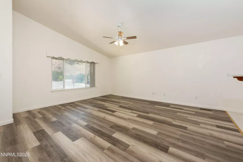 250 Mark, Gardnerville, Nevada 89410, 3 Bedrooms Bedrooms, ,2 BathroomsBathrooms,Residential,Residential,Mark,250052010