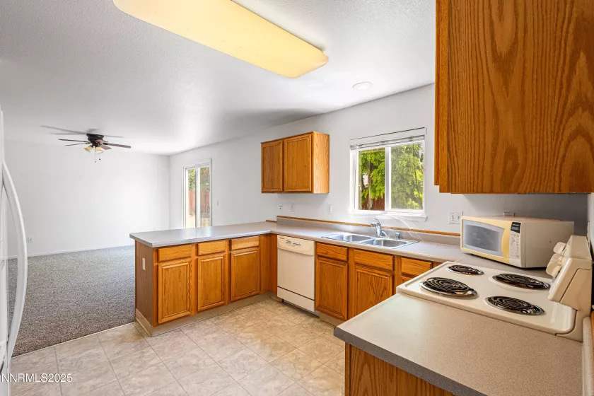115 Calistoga, Reno, Nevada 89508, 4 Bedrooms Bedrooms, ,3 BathroomsBathrooms,Residential,Residential,Calistoga,250052012