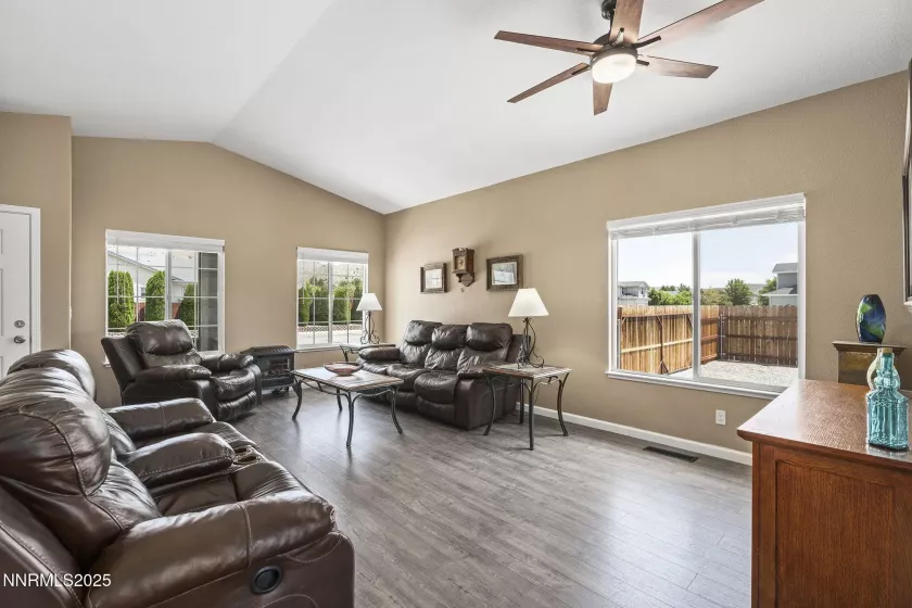 20970 White Rock, Reno, Nevada 89508, 3 Bedrooms Bedrooms, ,2 BathroomsBathrooms,Residential,Residential,White Rock,250052030