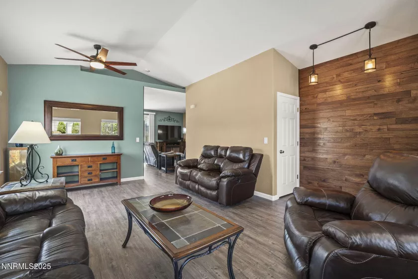 20970 White Rock, Reno, Nevada 89508, 3 Bedrooms Bedrooms, ,2 BathroomsBathrooms,Residential,Residential,White Rock,250052030