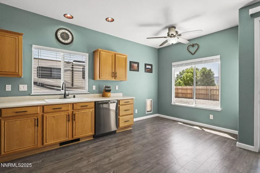 20970 White Rock, Reno, Nevada 89508, 3 Bedrooms Bedrooms, ,2 BathroomsBathrooms,Residential,Residential,White Rock,250052030
