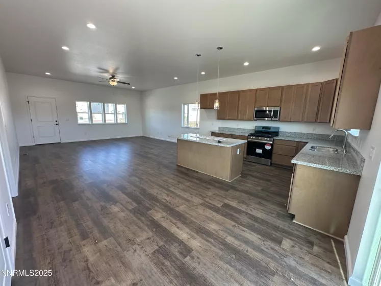 1848 Fort Sutter, Fernley, Nevada 89408, 3 Bedrooms Bedrooms, ,3 BathroomsBathrooms,Residential,Residential,Fort Sutter,250052028