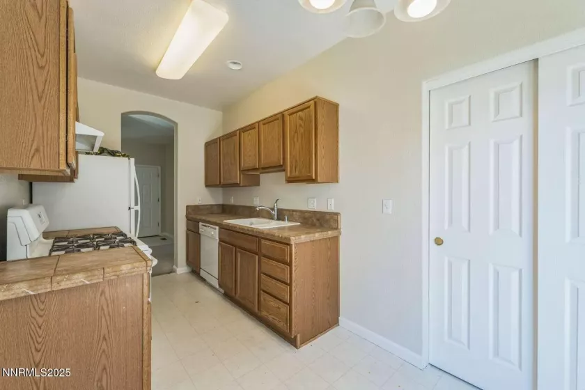 1265 Woodside, Gardnerville, Nevada 89460, 3 Bedrooms Bedrooms, ,2 BathroomsBathrooms,Residential,Residential,Woodside,250052046