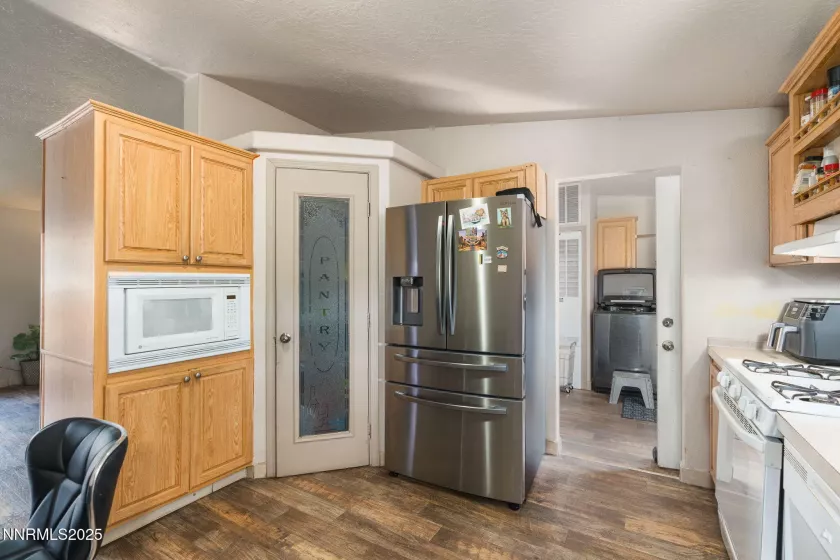 664 Bud Lake, Reno, Nevada 89506, 3 Bedrooms Bedrooms, ,2 BathroomsBathrooms,Residential,Residential,Bud Lake,250052050