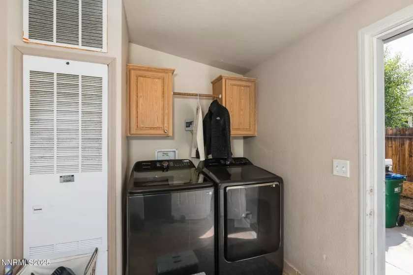 664 Bud Lake, Reno, Nevada 89506, 3 Bedrooms Bedrooms, ,2 BathroomsBathrooms,Residential,Residential,Bud Lake,250052050
