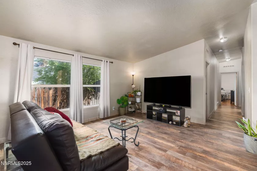 664 Bud Lake, Reno, Nevada 89506, 3 Bedrooms Bedrooms, ,2 BathroomsBathrooms,Residential,Residential,Bud Lake,250052050