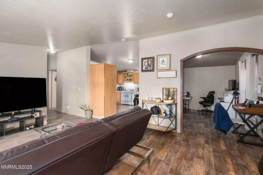 664 Bud Lake, Reno, Nevada 89506, 3 Bedrooms Bedrooms, ,2 BathroomsBathrooms,Residential,Residential,Bud Lake,250052050