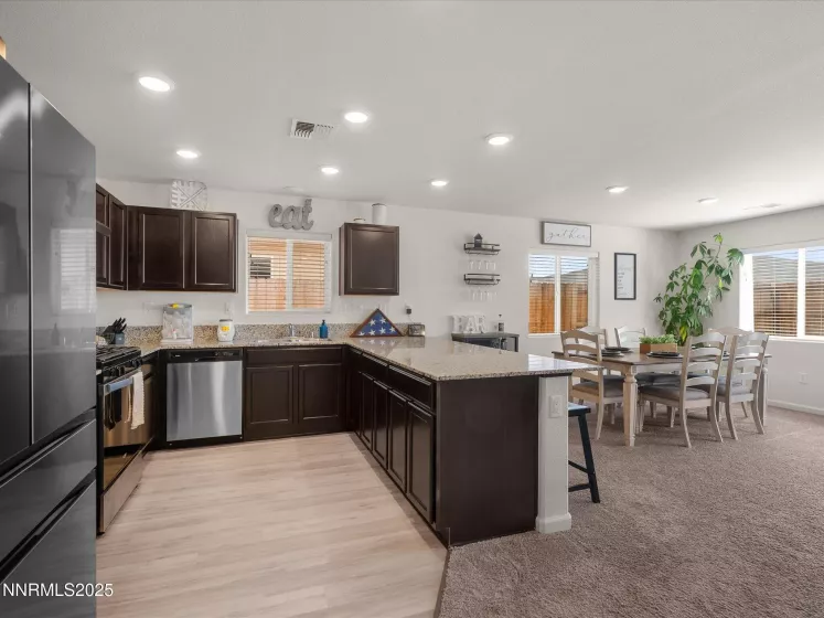 9237 Logan Creek, Reno, Nevada 89506, 3 Bedrooms Bedrooms, ,2 BathroomsBathrooms,Residential,Residential,Logan Creek,250052053
