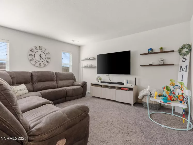 9237 Logan Creek, Reno, Nevada 89506, 3 Bedrooms Bedrooms, ,2 BathroomsBathrooms,Residential,Residential,Logan Creek,250052053