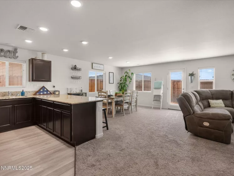 9237 Logan Creek, Reno, Nevada 89506, 3 Bedrooms Bedrooms, ,2 BathroomsBathrooms,Residential,Residential,Logan Creek,250052053