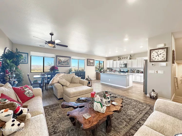 2015 Painted Sky, Sun Valley, Nevada 89433, 4 Bedrooms Bedrooms, ,4 BathroomsBathrooms,Residential,Residential,Painted Sky,250052071