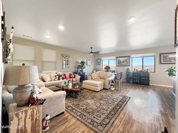 2015 Painted Sky, Sun Valley, Nevada 89433, 4 Bedrooms Bedrooms, ,4 BathroomsBathrooms,Residential,Residential,Painted Sky,250052071