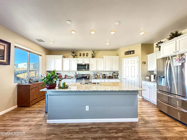 2015 Painted Sky, Sun Valley, Nevada 89433, 4 Bedrooms Bedrooms, ,4 BathroomsBathrooms,Residential,Residential,Painted Sky,250052071