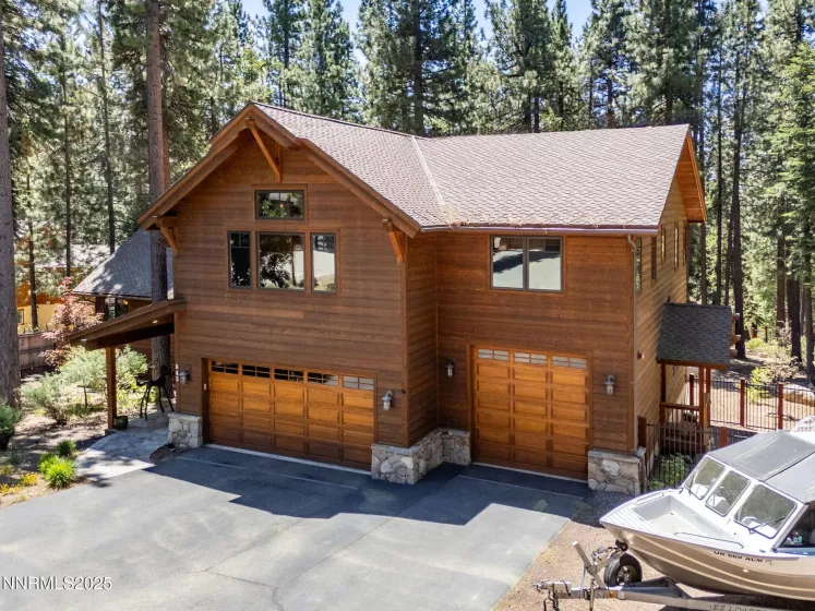 845 Donna, Incline Village, Nevada 89451, 4 Bedrooms Bedrooms, ,5 BathroomsBathrooms,Residential,Residential,Donna,250052090