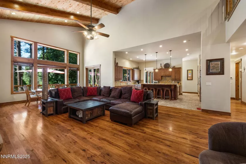 845 Donna, Incline Village, Nevada 89451, 4 Bedrooms Bedrooms, ,5 BathroomsBathrooms,Residential,Residential,Donna,250052090