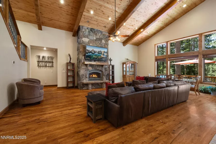845 Donna, Incline Village, Nevada 89451, 4 Bedrooms Bedrooms, ,5 BathroomsBathrooms,Residential,Residential,Donna,250052090