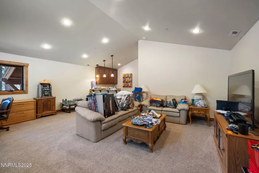 845 Donna, Incline Village, Nevada 89451, 4 Bedrooms Bedrooms, ,5 BathroomsBathrooms,Residential,Residential,Donna,250052090