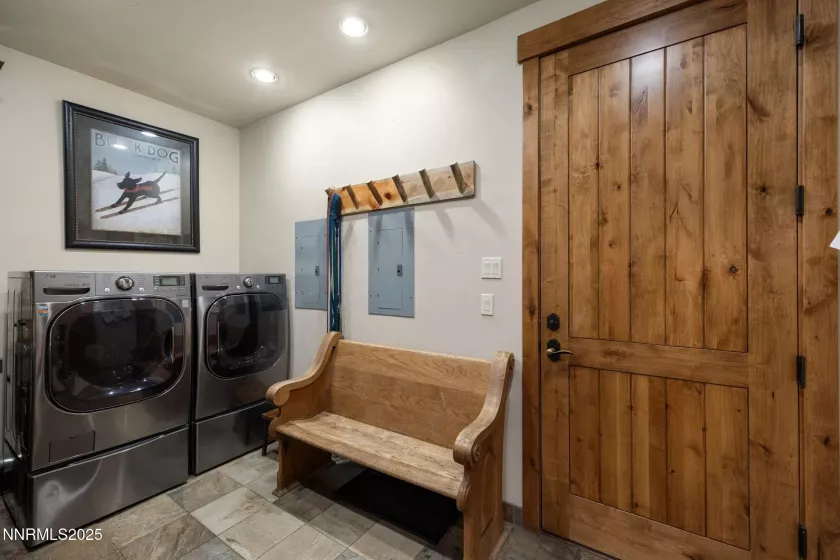 845 Donna, Incline Village, Nevada 89451, 4 Bedrooms Bedrooms, ,5 BathroomsBathrooms,Residential,Residential,Donna,250052090