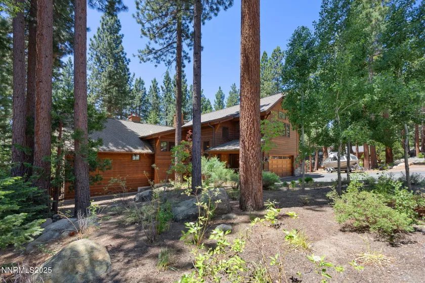 845 Donna, Incline Village, Nevada 89451, 4 Bedrooms Bedrooms, ,5 BathroomsBathrooms,Residential,Residential,Donna,250052090
