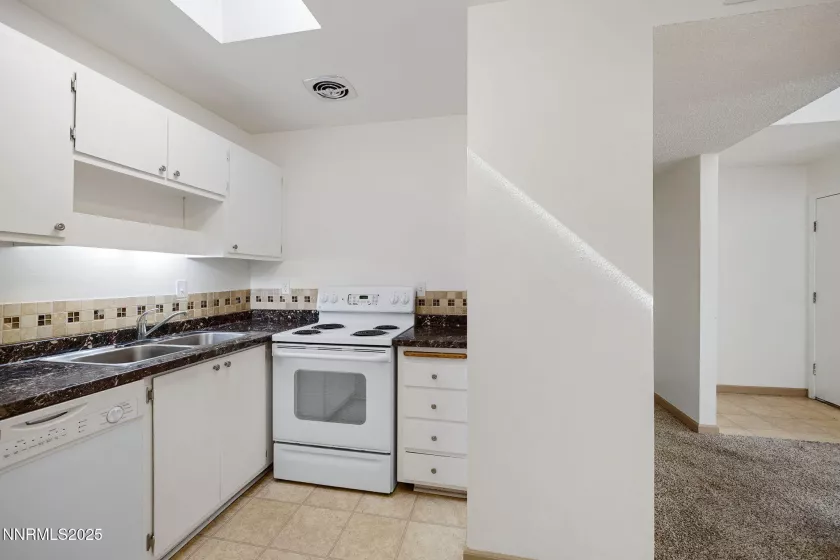 1061 Baywood, Sparks, Nevada 89434, 1 Bedroom Bedrooms, ,1 BathroomBathrooms,Residential,Residential,Baywood,250052098