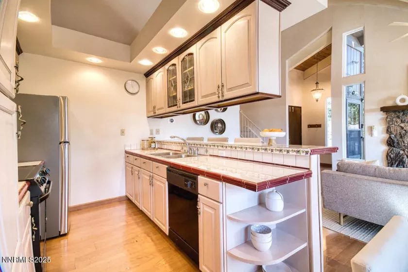 128 Holly, Stateline, Nevada 89449, 3 Bedrooms Bedrooms, ,2 BathroomsBathrooms,Residential,Residential,Holly,250052110