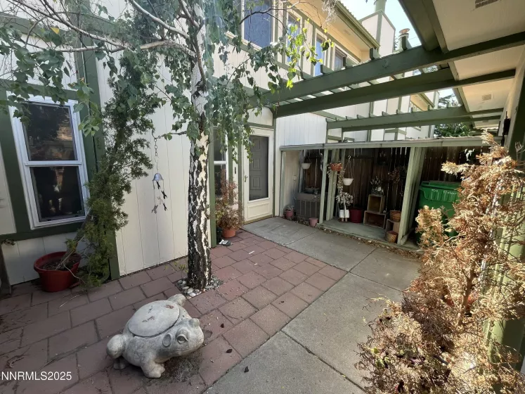 972 Flatcar, Sparks, Nevada 89431, 2 Bedrooms Bedrooms, ,1 BathroomBathrooms,Residential,Residential,Flatcar,250052116