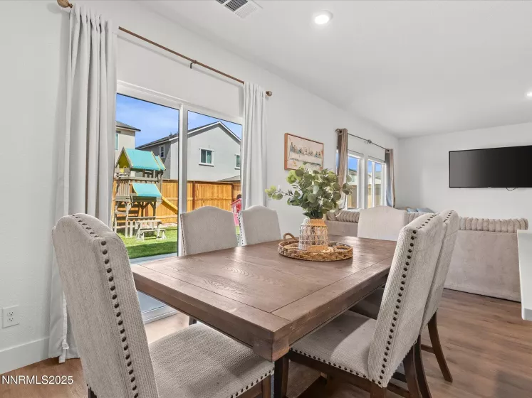 7918 Schist, Sparks, Nevada 89436, 4 Bedrooms Bedrooms, ,3 BathroomsBathrooms,Residential,Residential,Schist,250052122