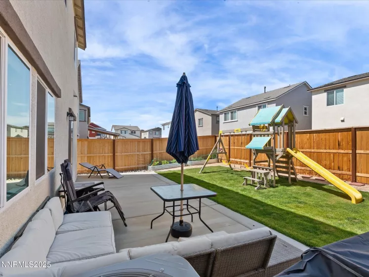 7918 Schist, Sparks, Nevada 89436, 4 Bedrooms Bedrooms, ,3 BathroomsBathrooms,Residential,Residential,Schist,250052122