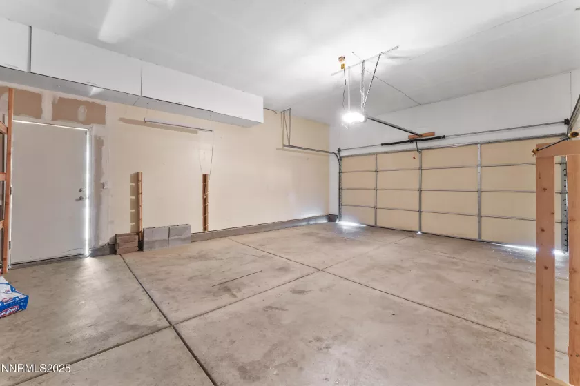3230 Creekside, Sparks, Nevada 89431, 4 Bedrooms Bedrooms, ,3 BathroomsBathrooms,Residential,Residential,Creekside,250052121