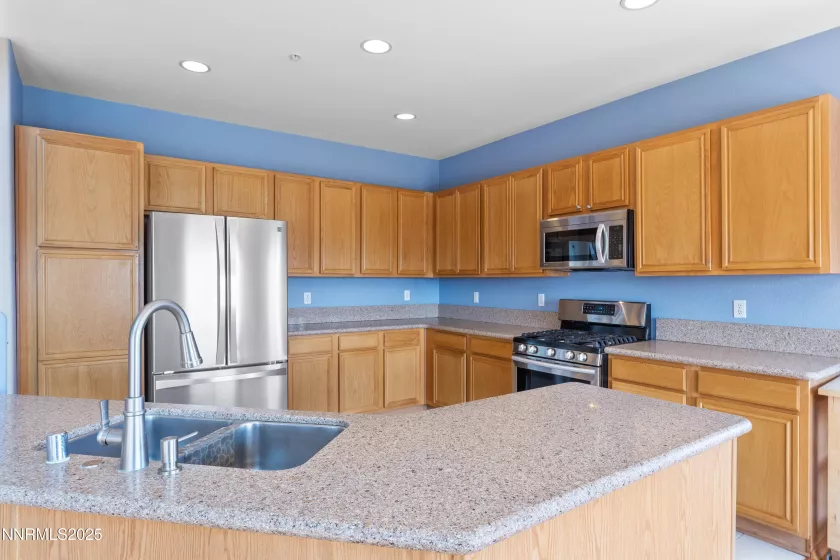 3230 Creekside, Sparks, Nevada 89431, 4 Bedrooms Bedrooms, ,3 BathroomsBathrooms,Residential,Residential,Creekside,250052121