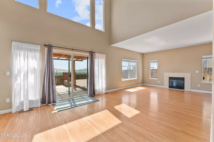 3230 Creekside, Sparks, Nevada 89431, 4 Bedrooms Bedrooms, ,3 BathroomsBathrooms,Residential,Residential,Creekside,250052121