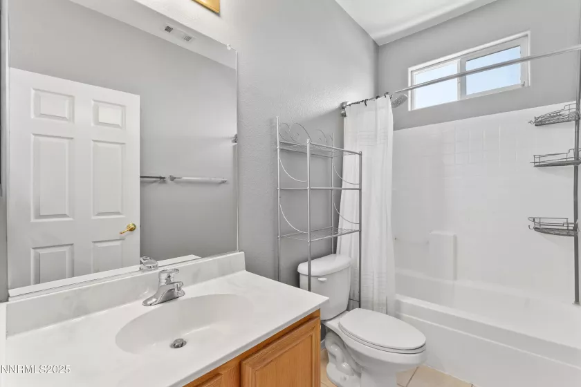3230 Creekside, Sparks, Nevada 89431, 4 Bedrooms Bedrooms, ,3 BathroomsBathrooms,Residential,Residential,Creekside,250052121