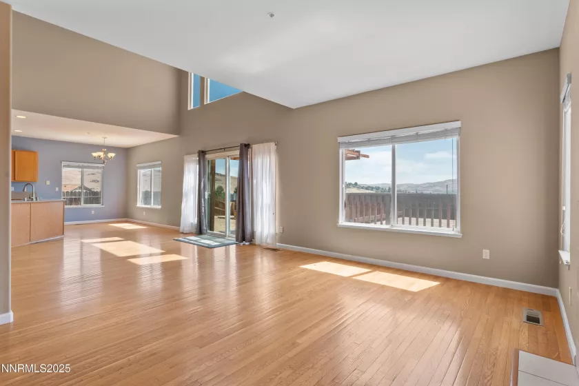 3230 Creekside, Sparks, Nevada 89431, 4 Bedrooms Bedrooms, ,3 BathroomsBathrooms,Residential,Residential,Creekside,250052121