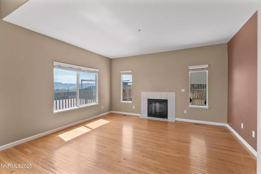 3230 Creekside, Sparks, Nevada 89431, 4 Bedrooms Bedrooms, ,3 BathroomsBathrooms,Residential,Residential,Creekside,250052121