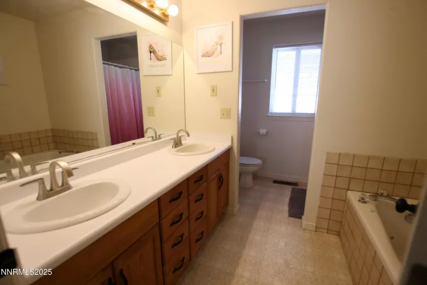 10 Scarsdale, Yerington, Nevada 89447, 3 Bedrooms Bedrooms, ,2 BathroomsBathrooms,Residential,Residential,Scarsdale,250052124