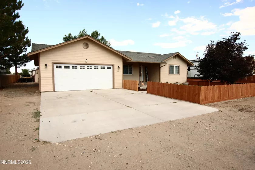 10 Scarsdale, Yerington, Nevada 89447, 3 Bedrooms Bedrooms, ,2 BathroomsBathrooms,Residential,Residential,Scarsdale,250052124
