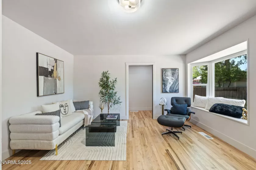 395 Chevy Chase, Reno, Nevada 89509, 3 Bedrooms Bedrooms, ,2 BathroomsBathrooms,Residential,Residential,Chevy Chase,250052126