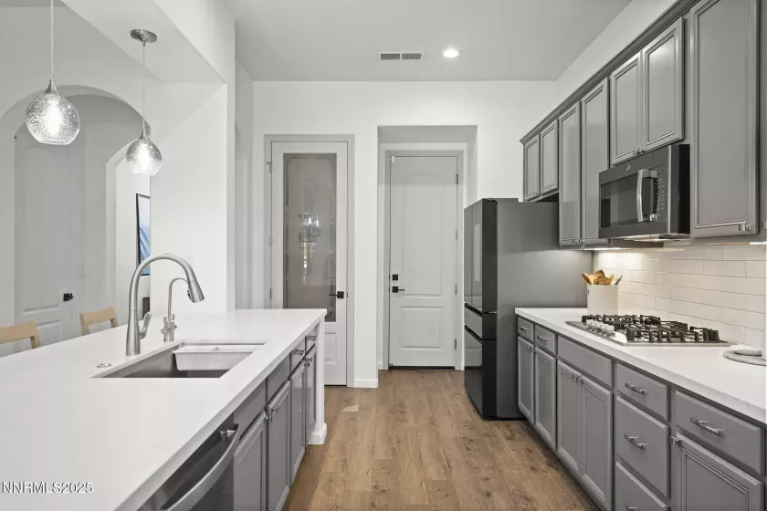 4131 Hubble, Sparks, Nevada 89436, 3 Bedrooms Bedrooms, ,2 BathroomsBathrooms,Residential,Residential,Hubble,250052125