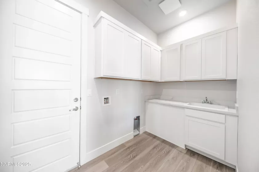 1358 Silver View, Sparks, Nevada 89436, 3 Bedrooms Bedrooms, ,3 BathroomsBathrooms,Residential,Residential,Silver View,250000490