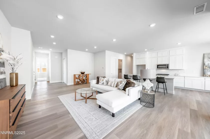 1358 Silver View, Sparks, Nevada 89436, 3 Bedrooms Bedrooms, ,3 BathroomsBathrooms,Residential,Residential,Silver View,250000490