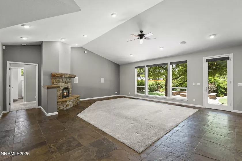 1199 Manzanita, Reno, Nevada 89509, 4 Bedrooms Bedrooms, ,4 BathroomsBathrooms,Residential,Residential,Manzanita,250052165