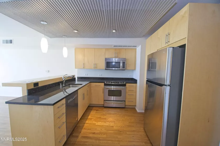 255 Sierra, Reno, Nevada 89501, ,1 BathroomBathrooms,Residential Lease,Manufactured,Sierra,250052185