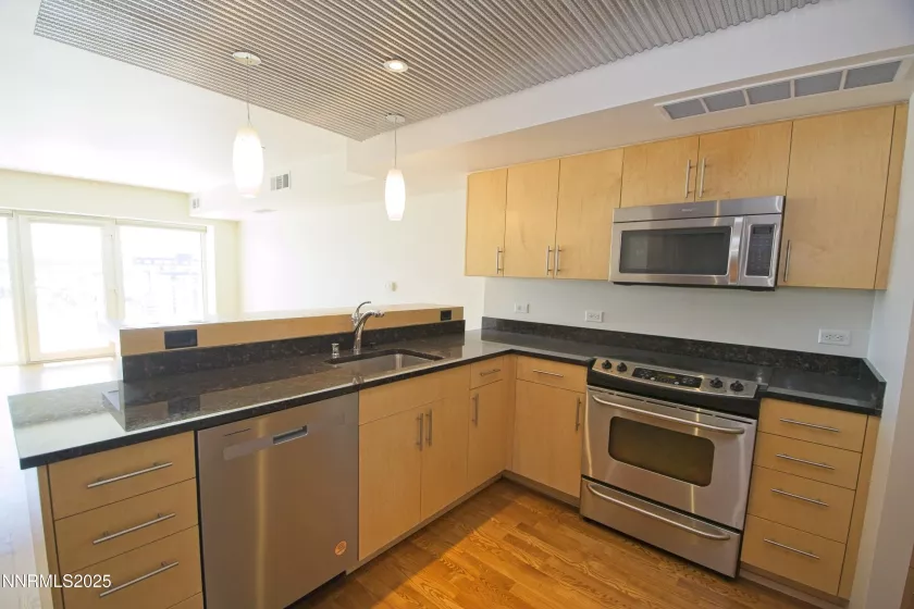 255 Sierra, Reno, Nevada 89501, ,1 BathroomBathrooms,Residential Lease,Manufactured,Sierra,250052185