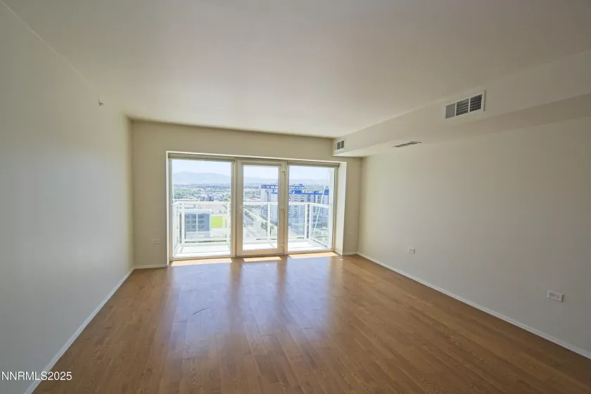 255 Sierra, Reno, Nevada 89501, ,1 BathroomBathrooms,Residential Lease,Manufactured,Sierra,250052185