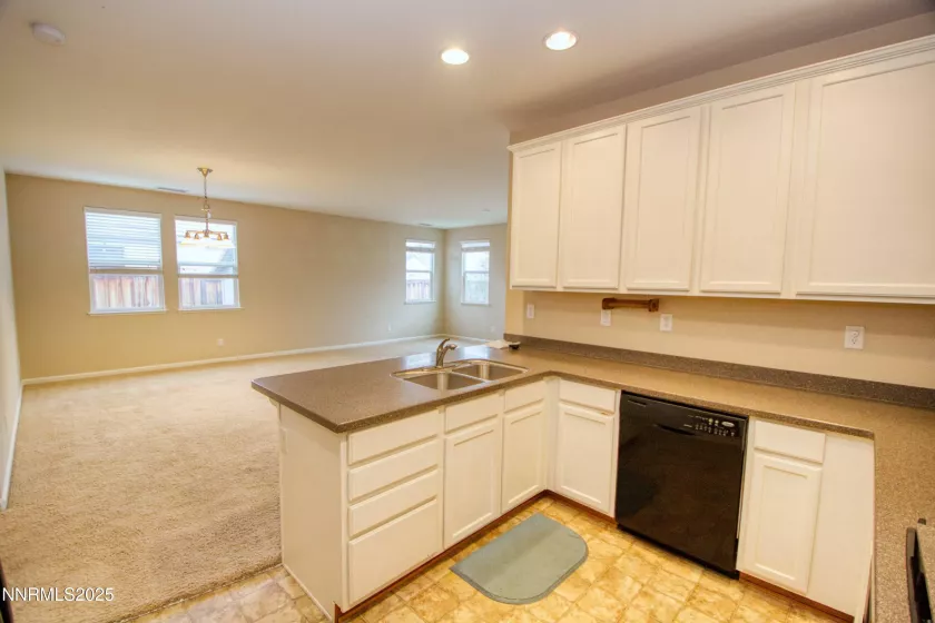 495 Cortono, Reno, Nevada 89521, 4 Bedrooms Bedrooms, ,2 BathroomsBathrooms,Residential Lease,Manufactured,Cortono,250052190
