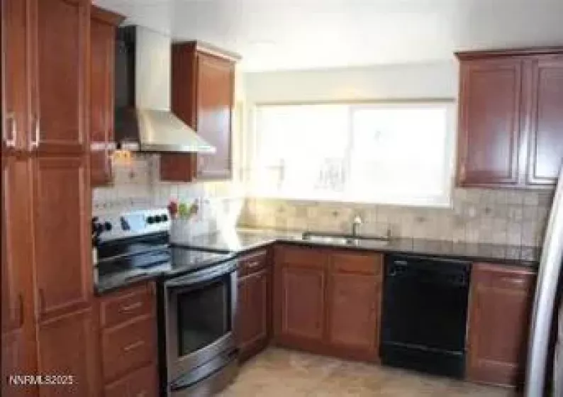 1069 Palmwood, Sparks, Nevada 89434, 3 Bedrooms Bedrooms, ,2 BathroomsBathrooms,Residential,Residential,Palmwood,250052193
