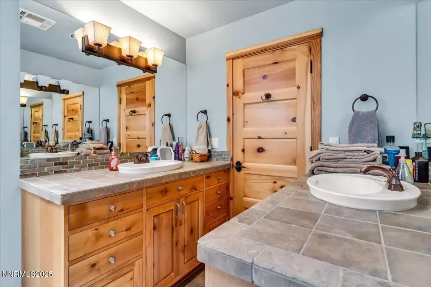 458 Center Street, Zephyr Cove, Nevada 89448, 4 Bedrooms Bedrooms, ,4 BathroomsBathrooms,Residential,Residential,Center Street,250052195