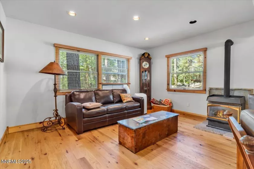 458 Center Street, Zephyr Cove, Nevada 89448, 4 Bedrooms Bedrooms, ,4 BathroomsBathrooms,Residential,Residential,Center Street,250052195