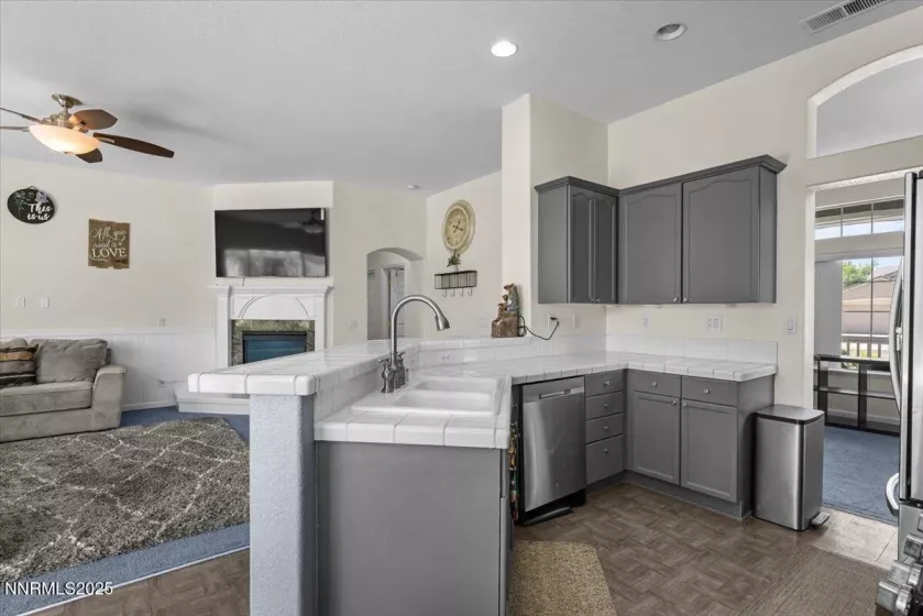 3254 Genil, Sparks, Nevada 89436, 3 Bedrooms Bedrooms, ,2 BathroomsBathrooms,Residential,Residential,Genil,250052212